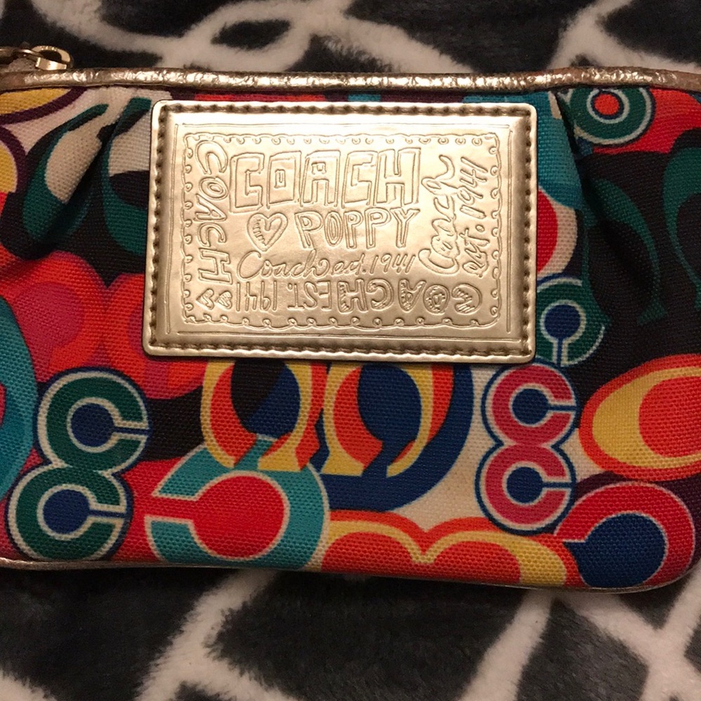 Coach wristlet (Authentic) - Picture 2 of 5